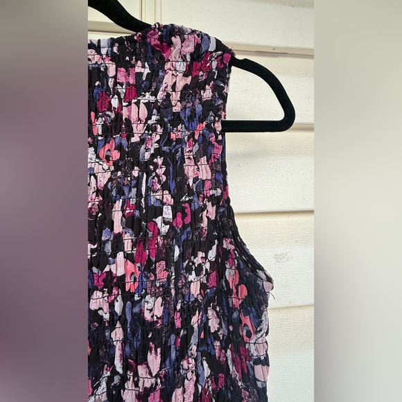 Evereve Floral Smocked Sleeveless Midi Dress Purple/Pink/Blue Size Small - Picture 10 of 11